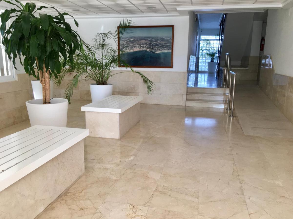 Cosy, Seaview Apartment, Close To Beach And Bars -Edificio Rhin كامبوامور المظهر الخارجي الصورة