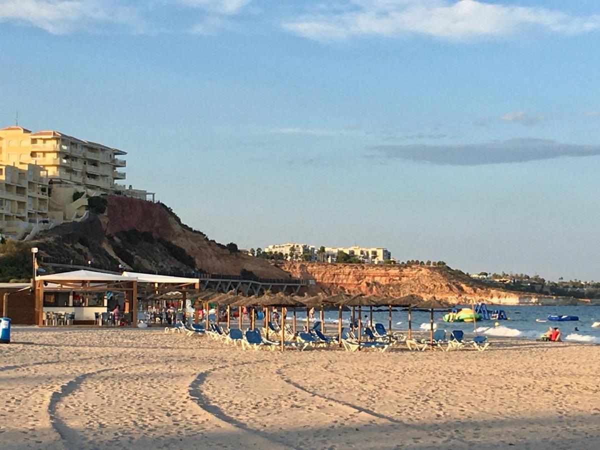Cosy, Seaview Apartment, Close To Beach And Bars -Edificio Rhin كامبوامور المظهر الخارجي الصورة