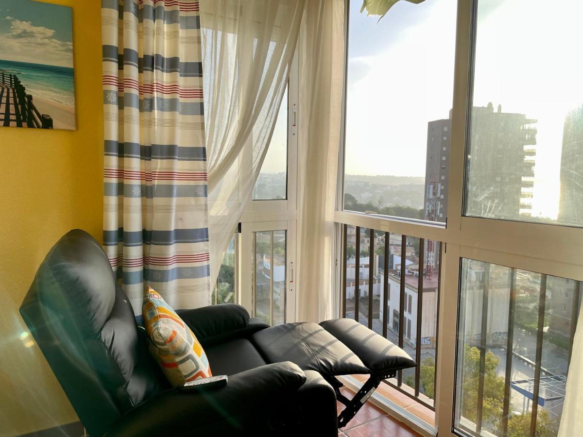 Cosy, Seaview Apartment, Close To Beach And Bars -Edificio Rhin كامبوامور المظهر الخارجي الصورة