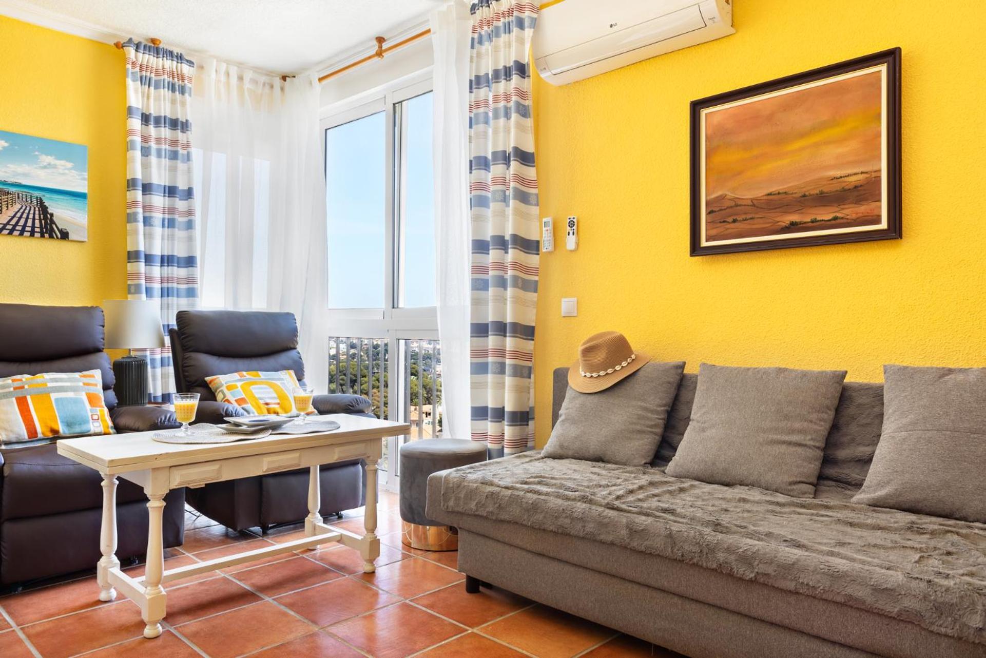 Cosy, Seaview Apartment, Close To Beach And Bars -Edificio Rhin كامبوامور المظهر الخارجي الصورة