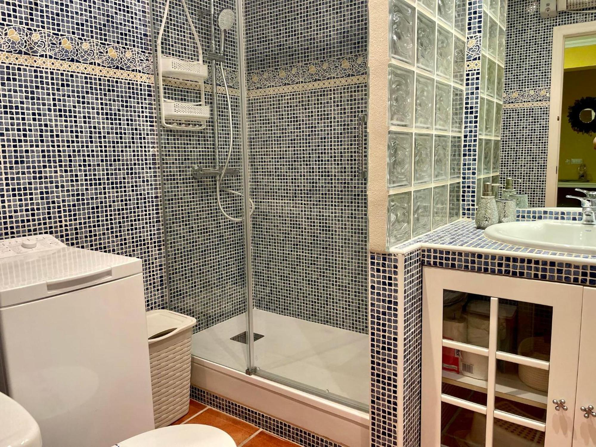 Cosy, Seaview Apartment, Close To Beach And Bars -Edificio Rhin كامبوامور المظهر الخارجي الصورة